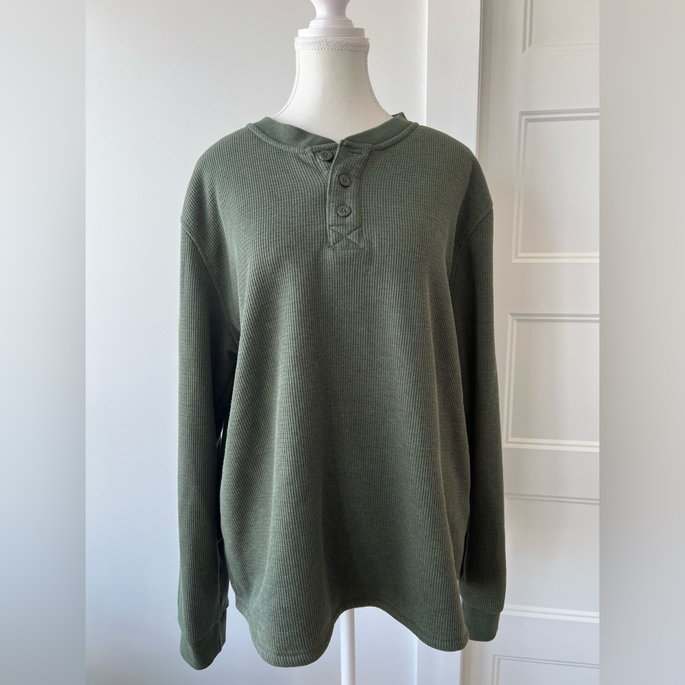 Super warm and cozy green sweater